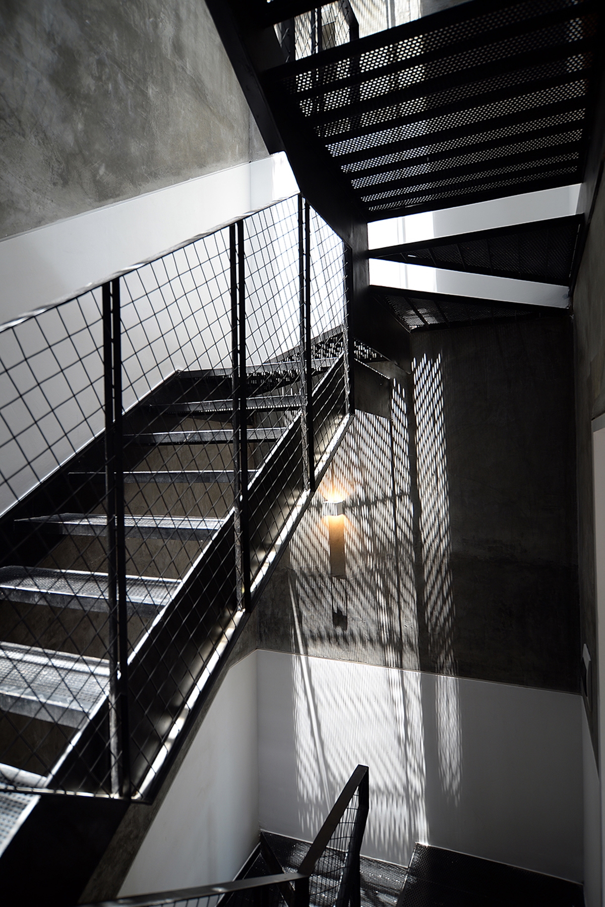 nhà xây trên đất méo KK House Minimal Design